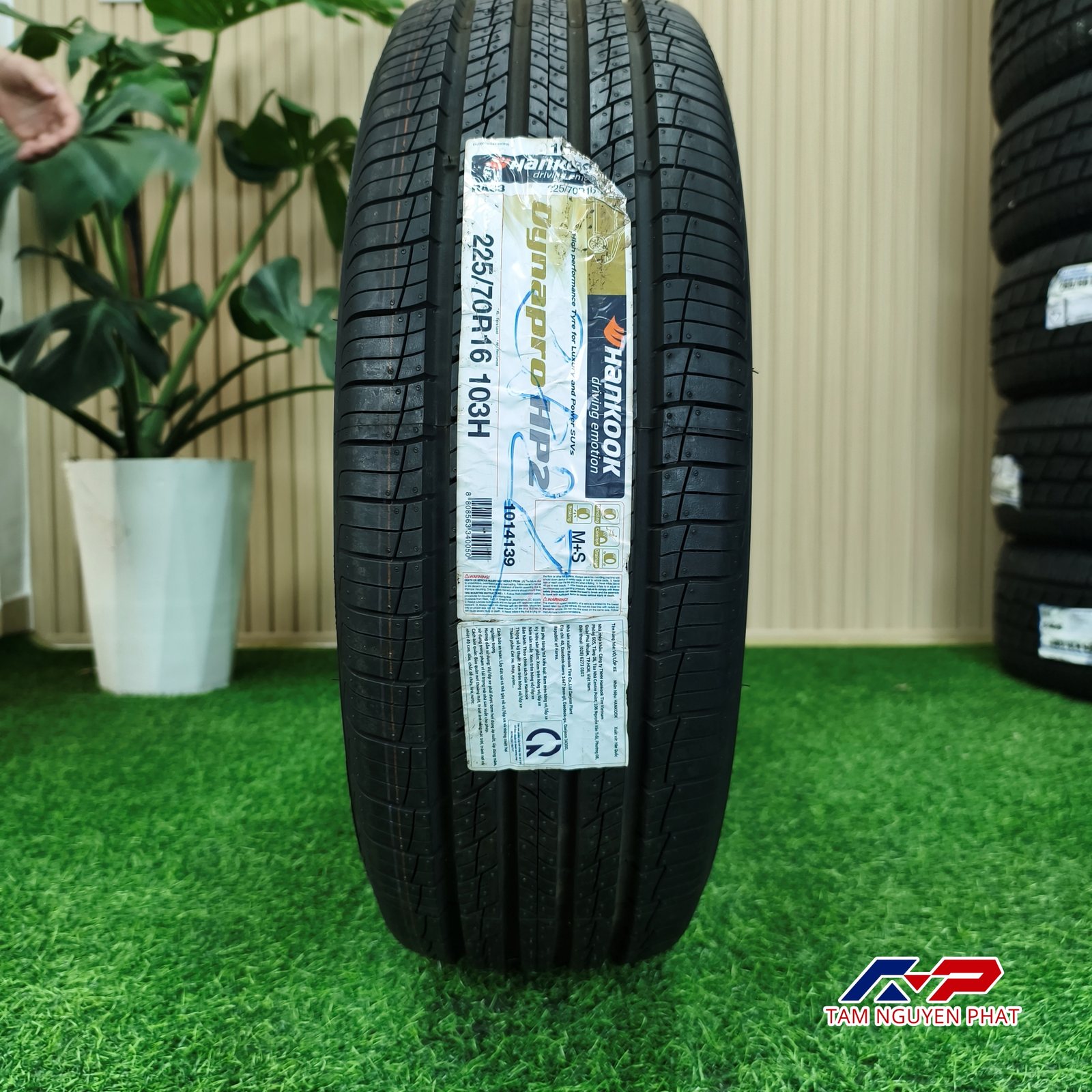 Lốp Hankook Dynapro HP2 RA33 225/70R16 103H