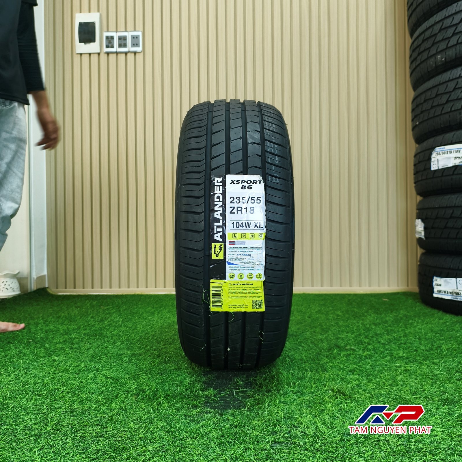 Lốp Atlander XSport 86 235/55ZR18 104W XL