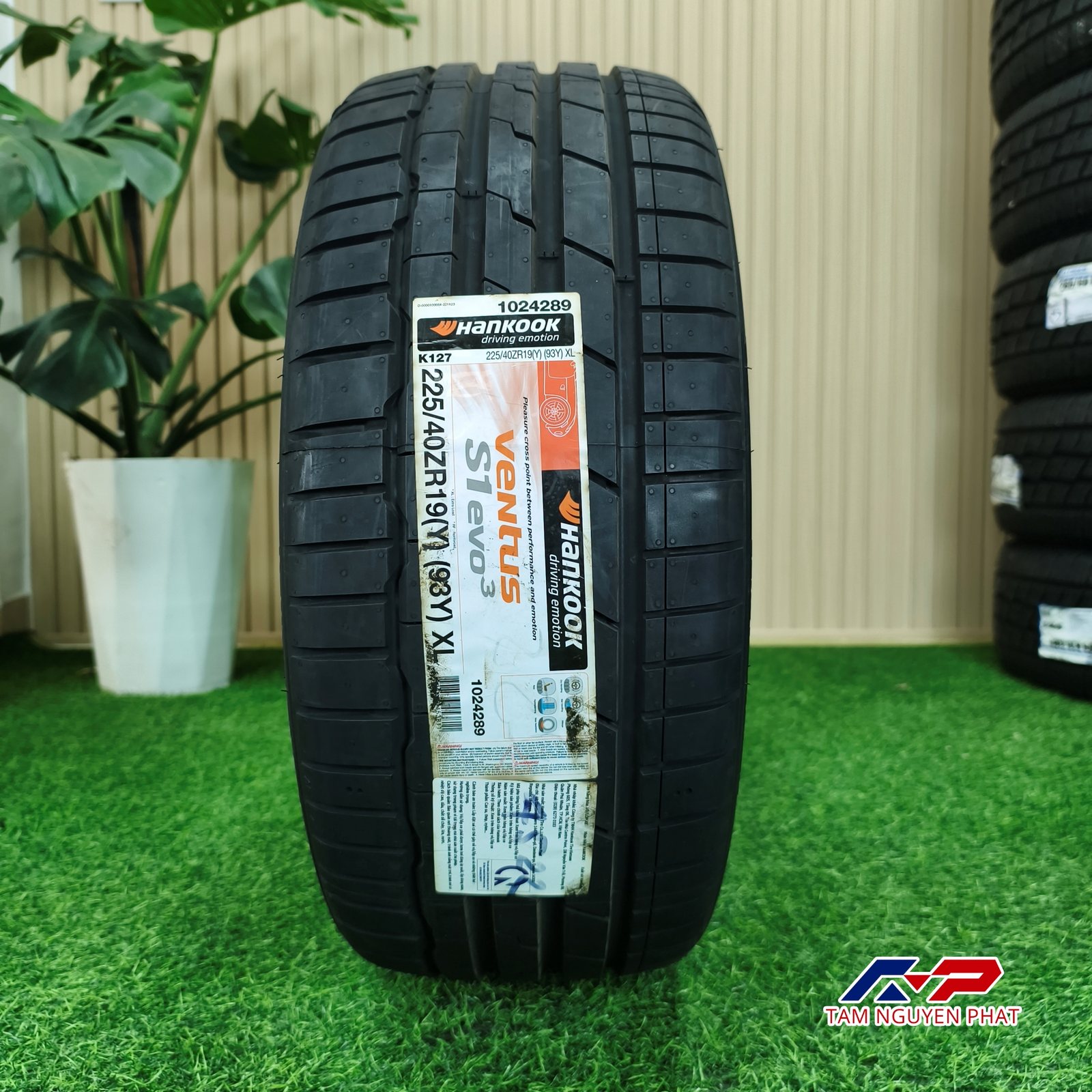 Lốp Hankook Ventus S1 evo3 K127 225/40ZR19 93Y XL
