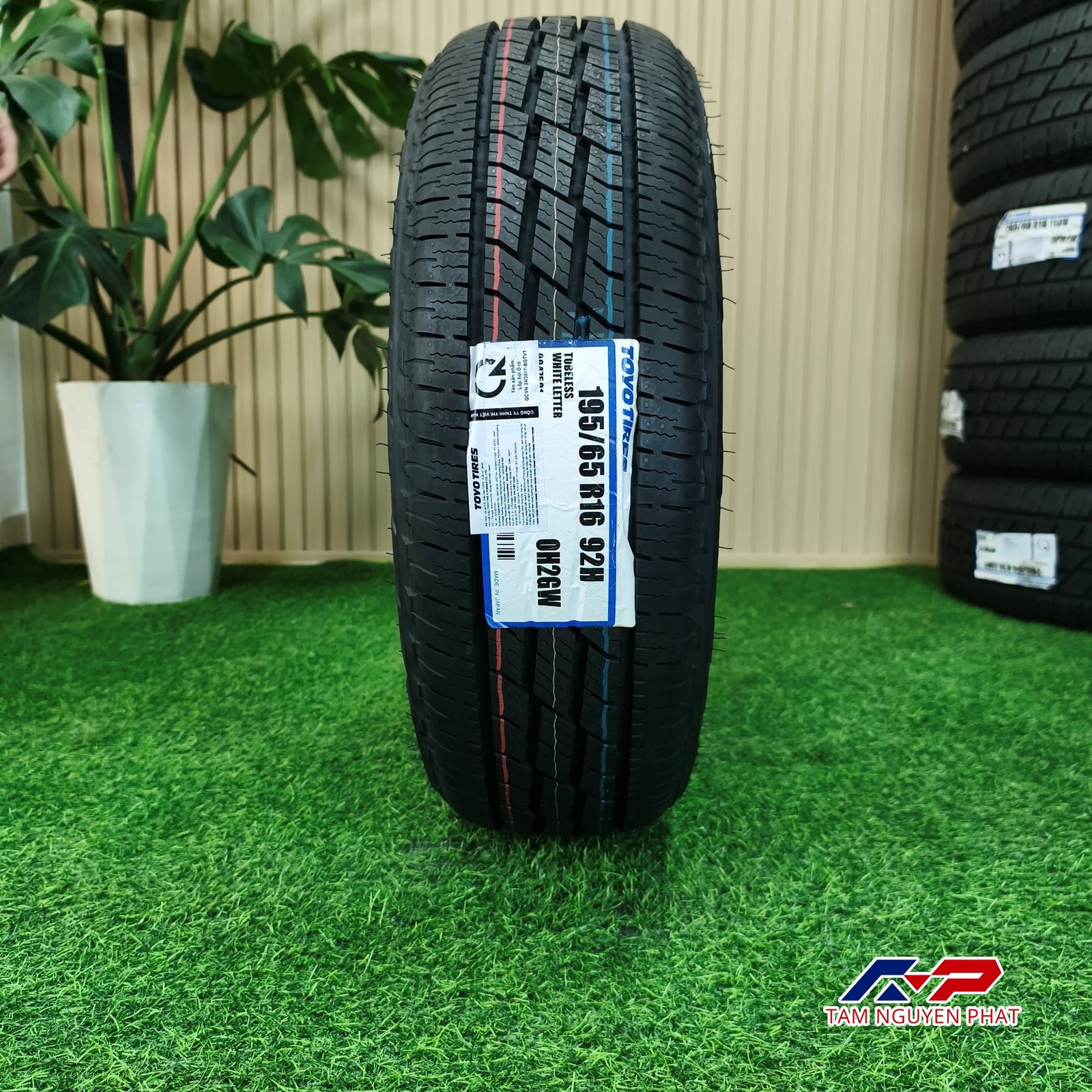 Lốp Toyo Open Country H/T II OH2GW 195/65R16 92H