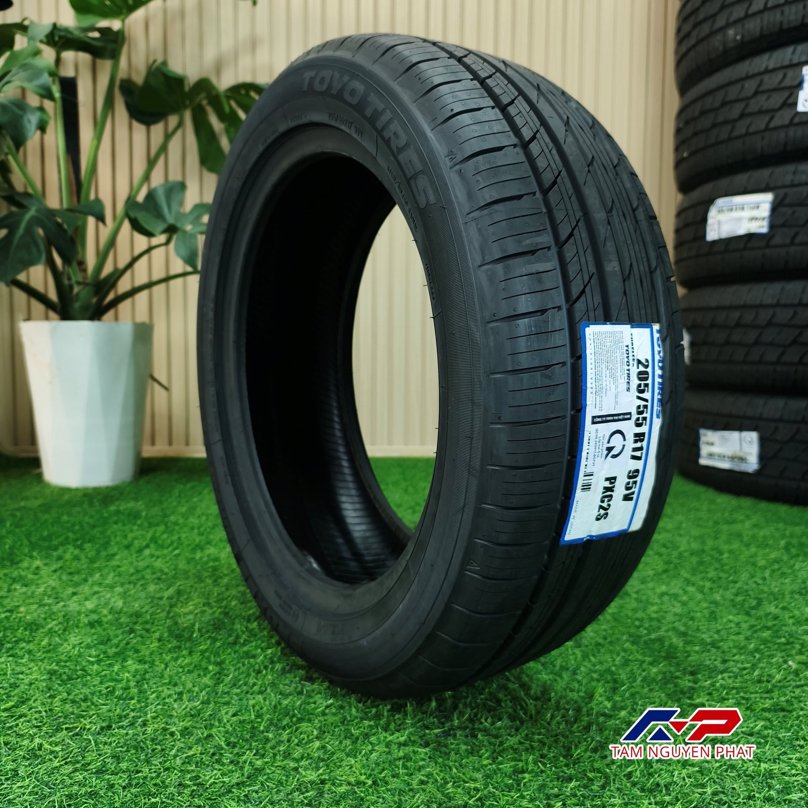Lốp Toyo Proxes C25 205/55R17 95V - Ảnh 2