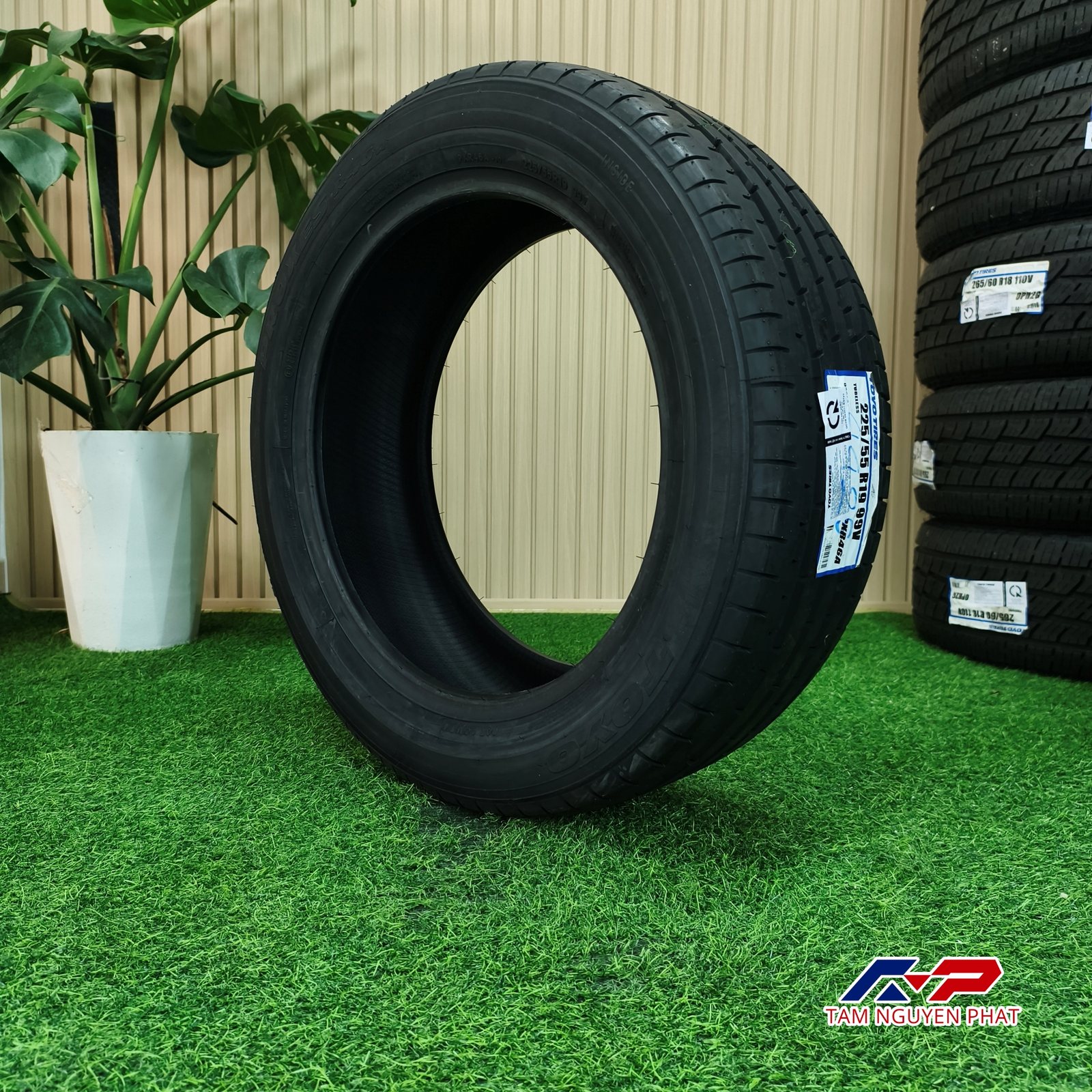 Lốp Toyo Proxes R46 225/55R19 99V - Ảnh 2