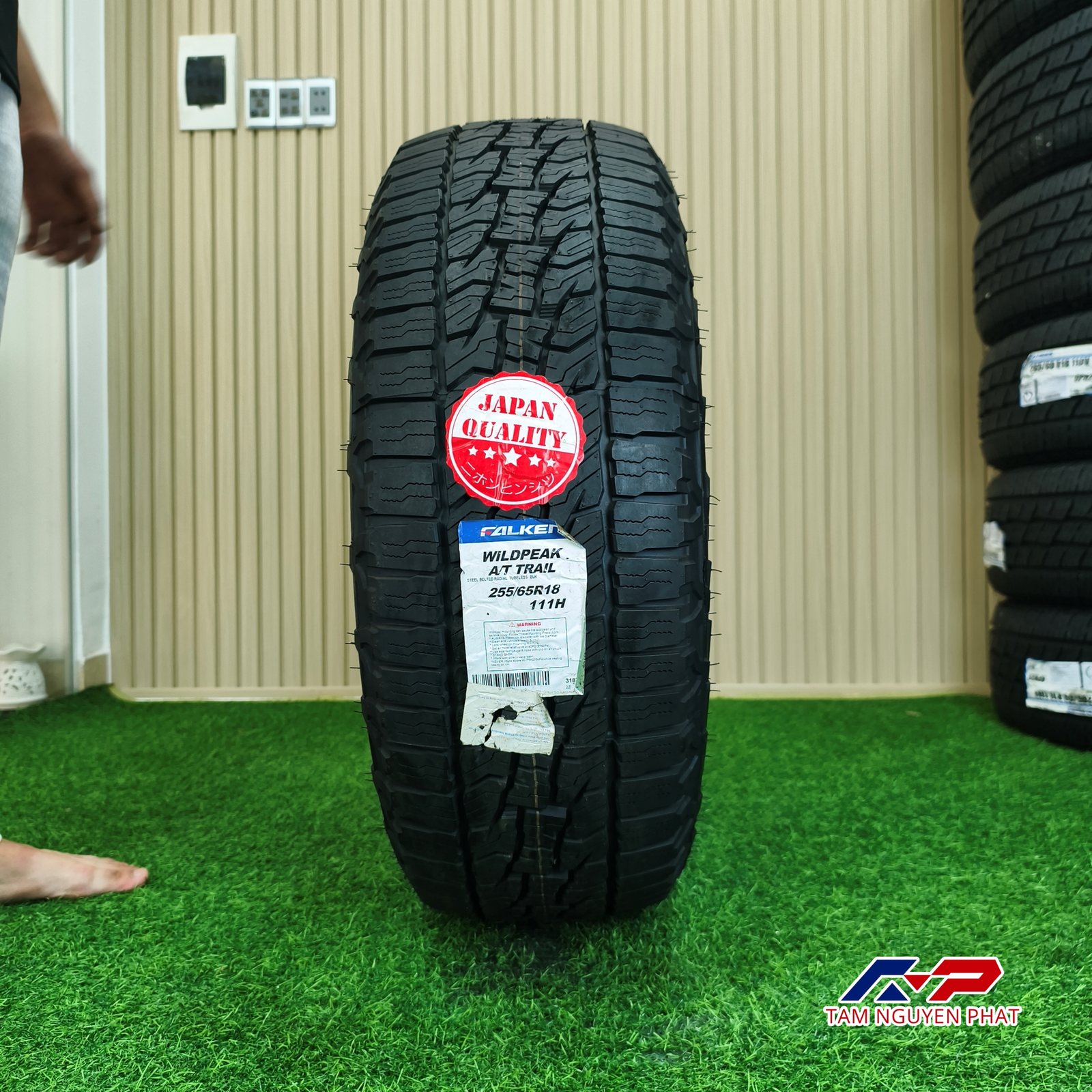 Lốp Falken Wildpeak A/T Trail 255/65R18 111H
